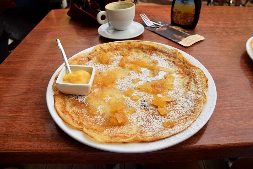 Plate of pannenkoeken