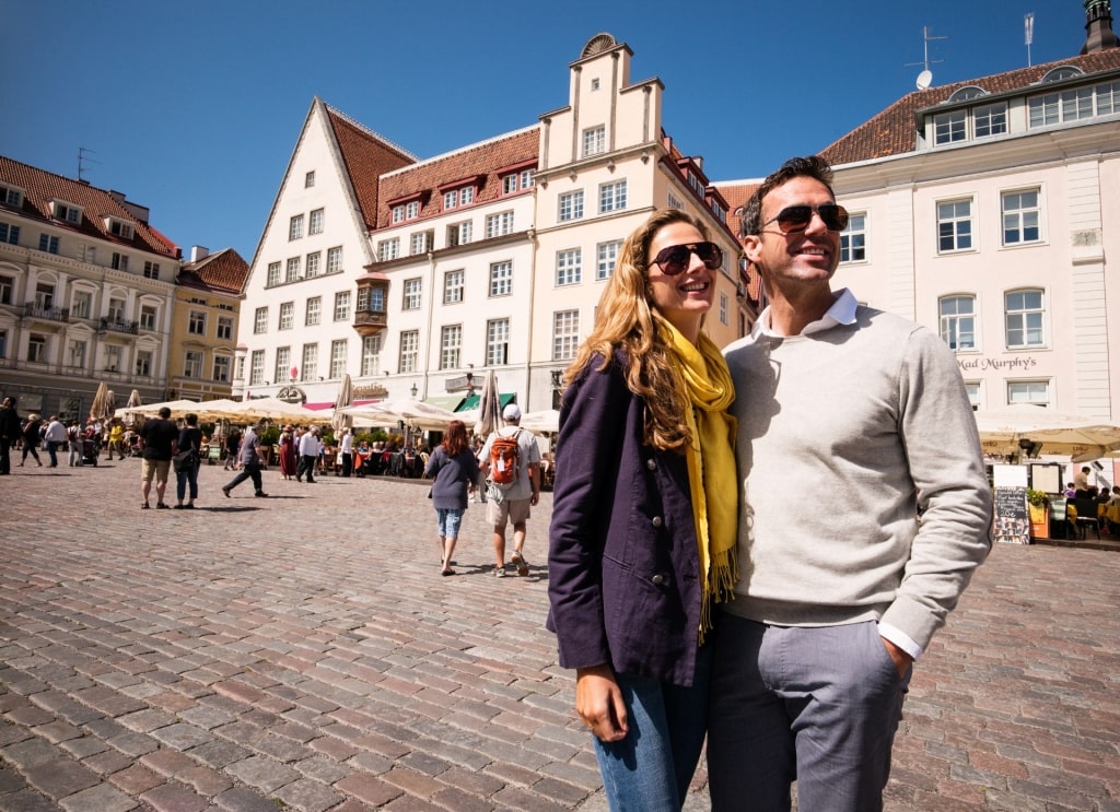 Couple sightseeing from Town Hall Square