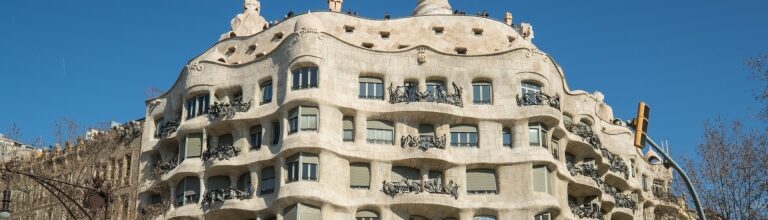 What is Barcelona known for - architecture