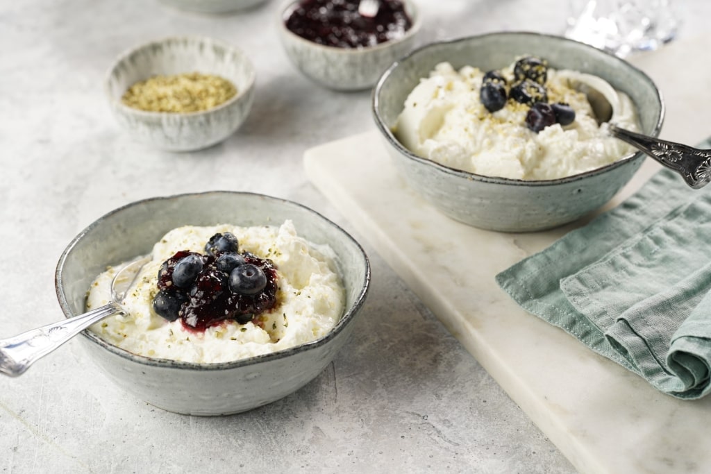Bowls of skyr topped with berries