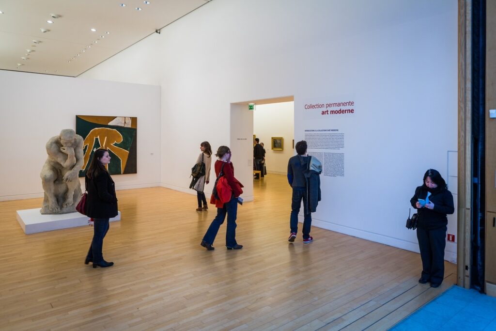 People exploring inside MAMCS