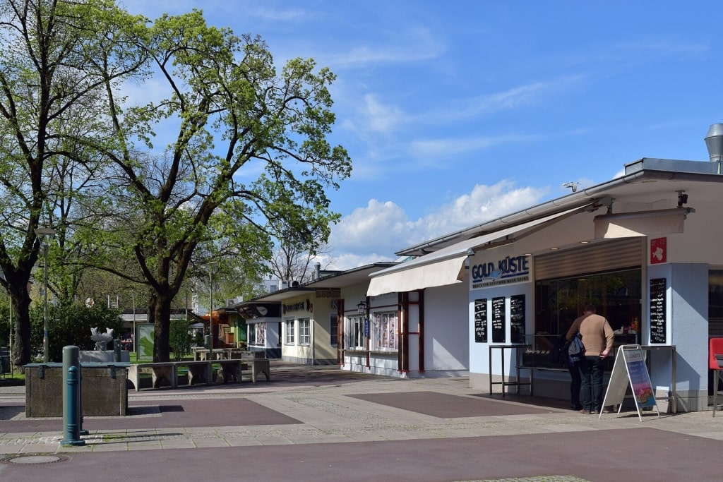 Street view of Südbahnhofmarkt