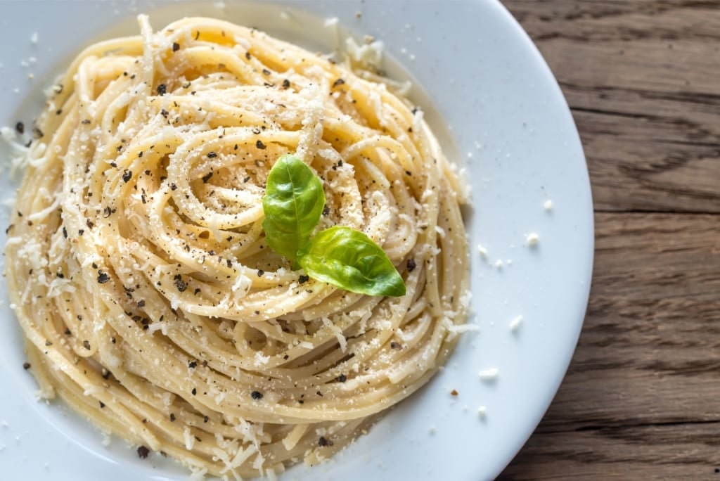 Plate of light cacio e pepe