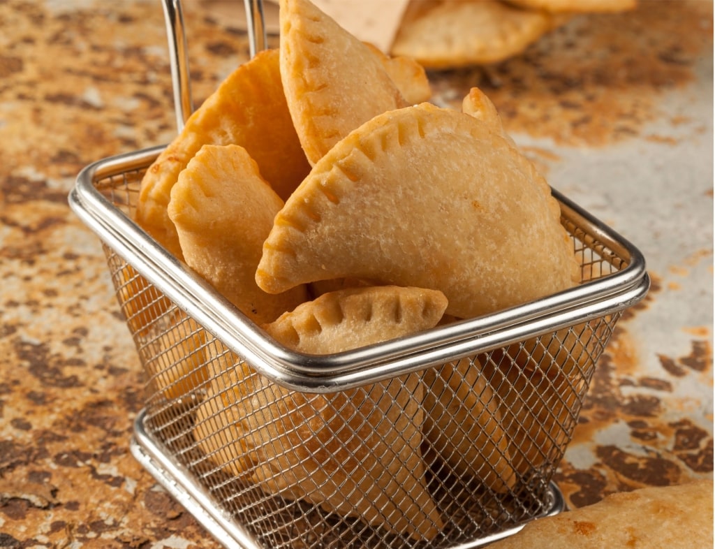 Freshly made kalitsounia