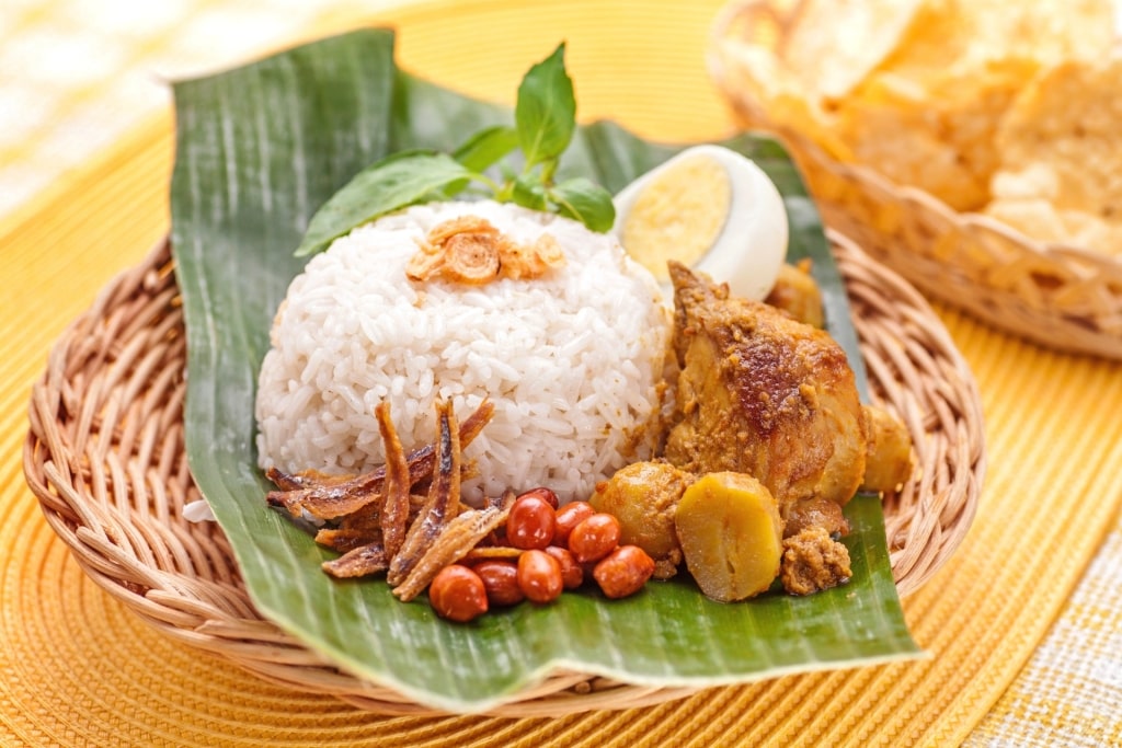 Hawker food in Singapore - Nasi lemak