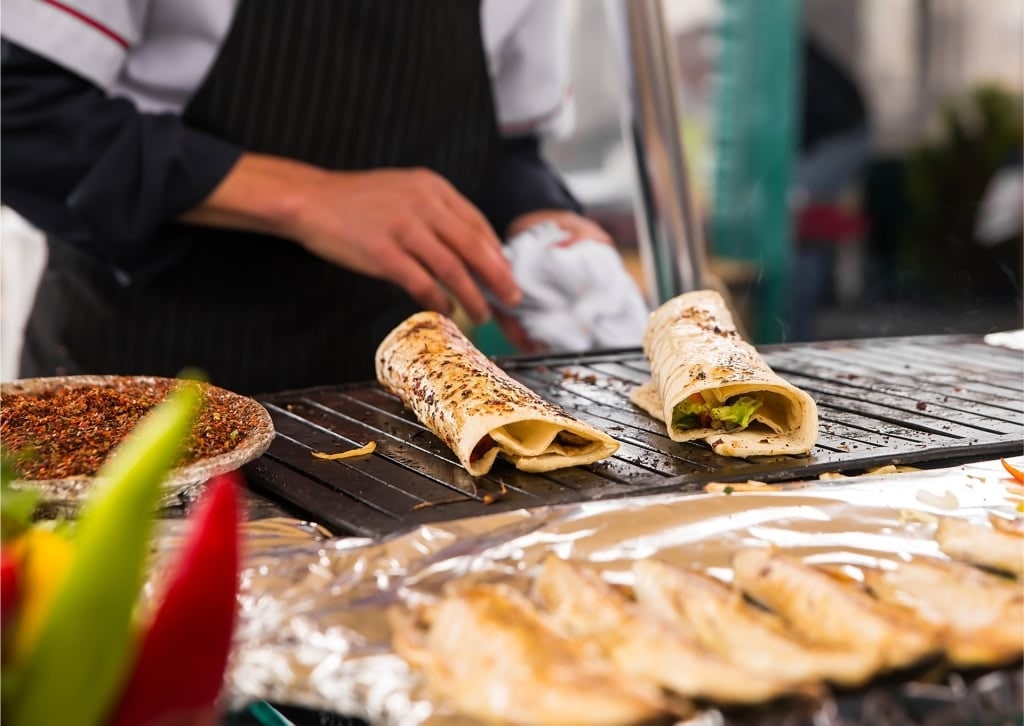 Man preparing döner kebab in Istanbul