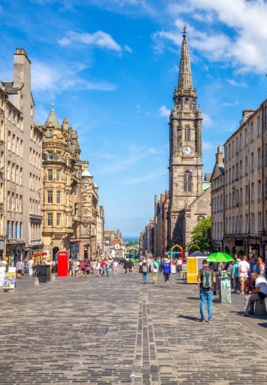 Planning a trip to Ireland and Scotland - Royal Mile in Edinburgh, Scotland