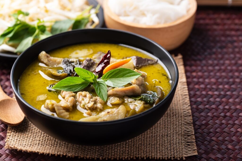 Bowl of tasty gaeng keow waan gai