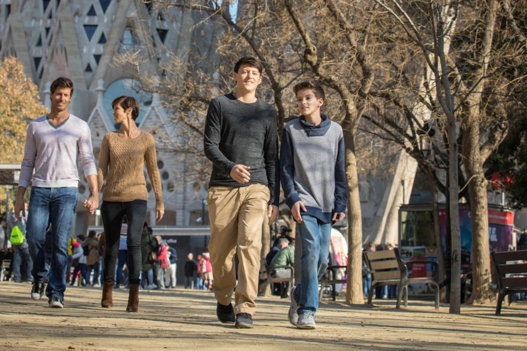 People walking outside La Sagrada Família