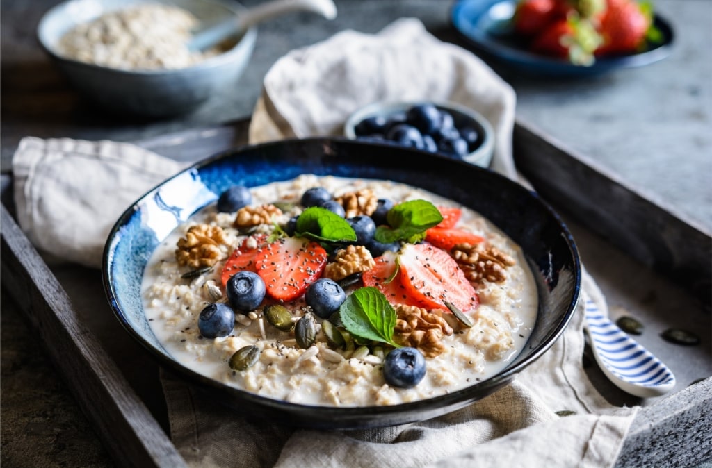 Bowl of hearty birchermüesli with fresh berries
