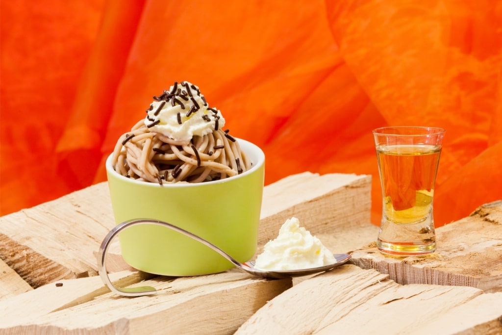 Cup of sweet vermicelles