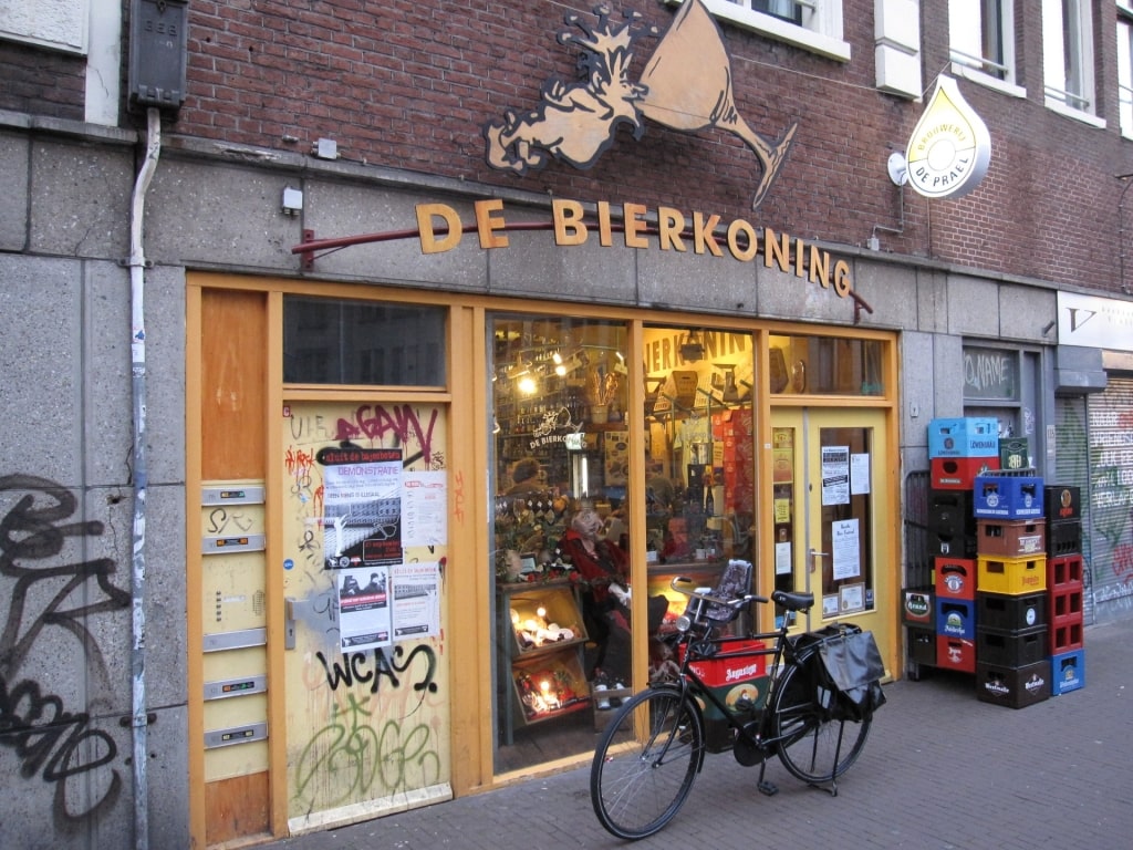 Exterior of De Bierkoning beer shop in Amsterdam