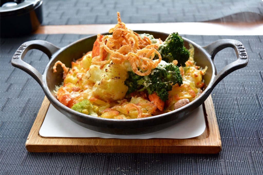 Rösti on a serving platter