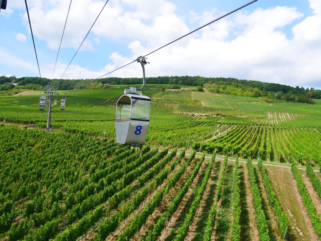 Open-air chairlift in Rüdesheim am Rhein