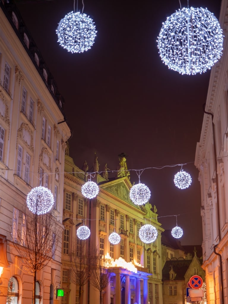 Street view of Primate's Palace lit up with Christmas lights