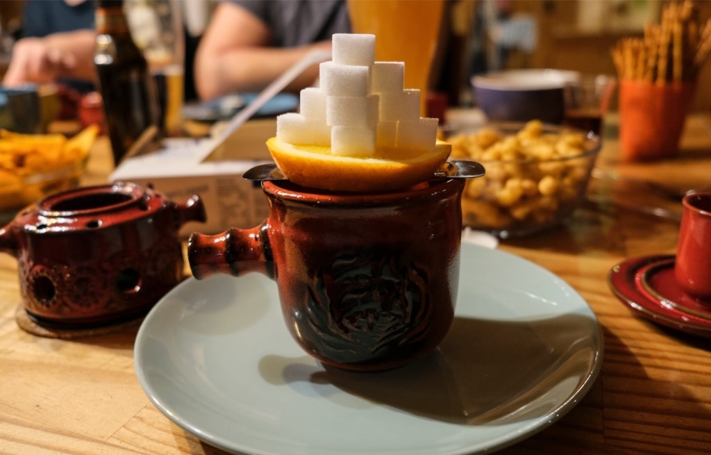 Traditional German Feuerzangenbowle drink