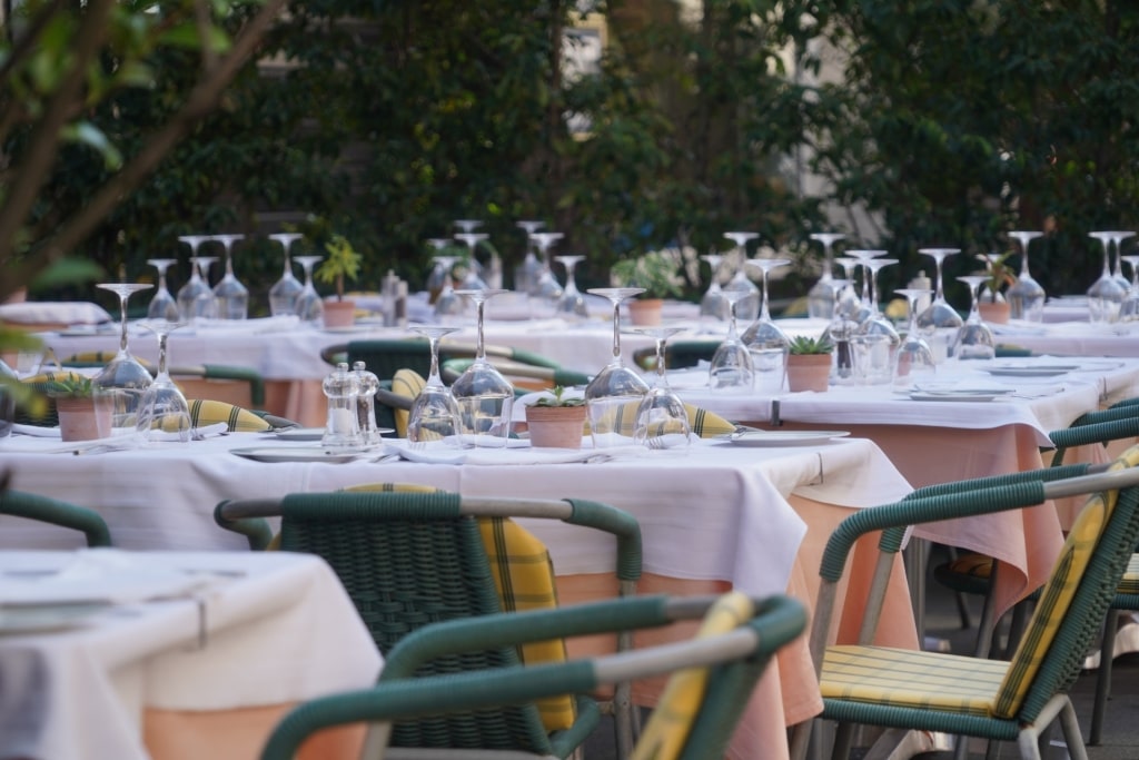 Elegant restaurant table setting in Cologne