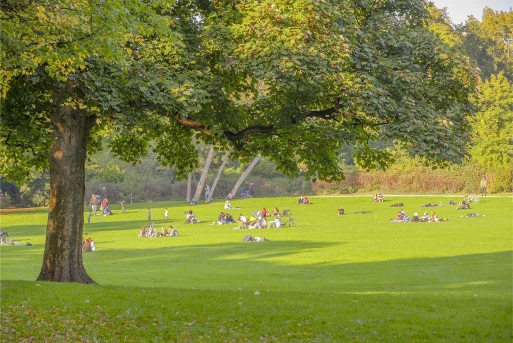 People relaxing on Stadtgarten