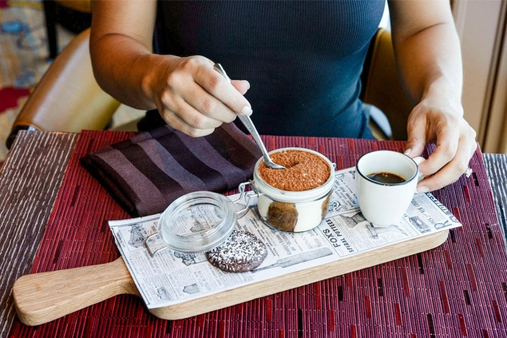 Woman drinking coffee 