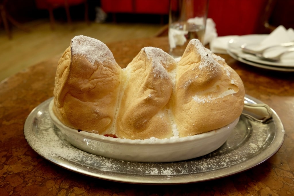 Bowl of sweet Salzburger Nockerl