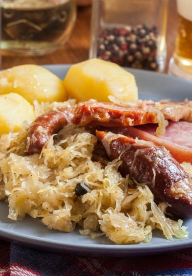 What to eat in Strasbourg - Choucroute garnie 
