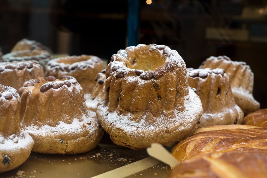 What to eat in Strasbourg - Kougelhopf
