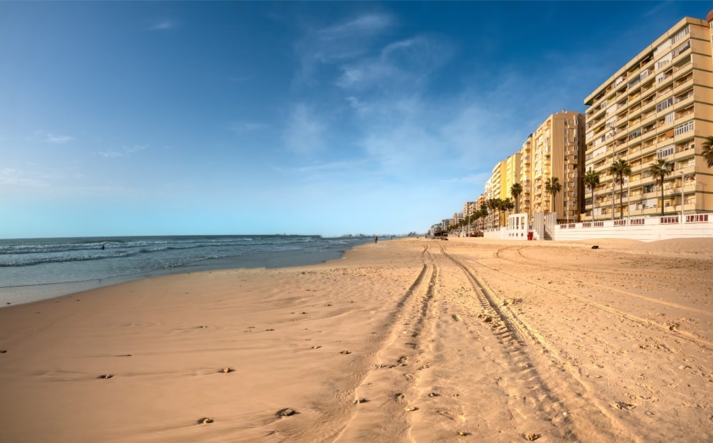 Scenic view of Playa de la Cortadura coastline in Cádiz