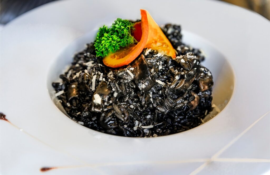 Traditional food in Montenegro, Crni Rižot