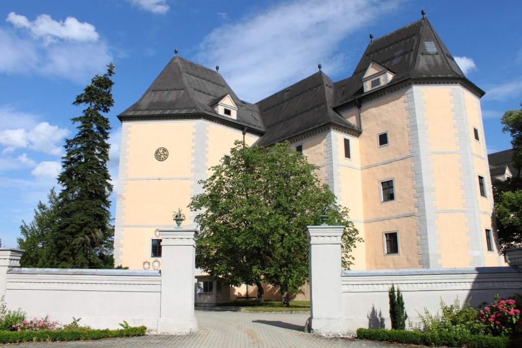 Exterior view of Greinburg Castle in Grein, Austria
