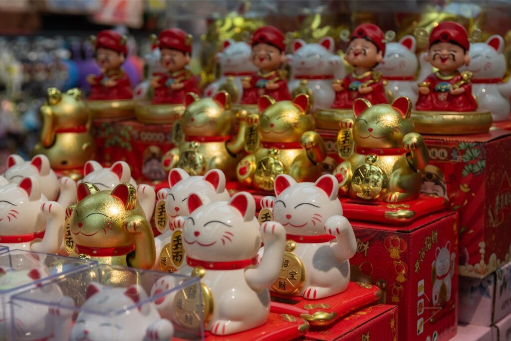 Fortune cats, one of the most popular Hong Kong souvenirs