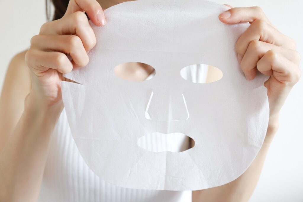 Hydrating facial sheet mask