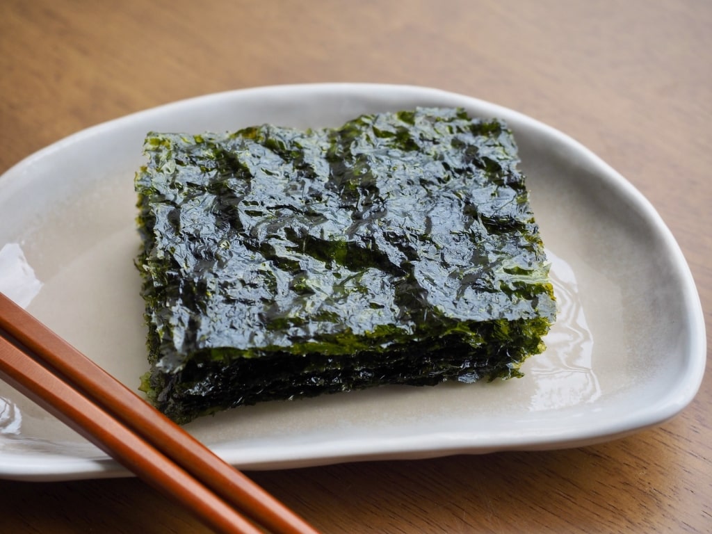 Traditional Korean seasoned seaweed sheets