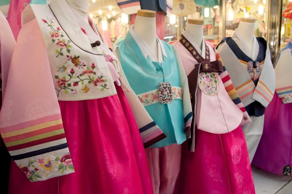 Hanbok, one of the best Korean souvenirs