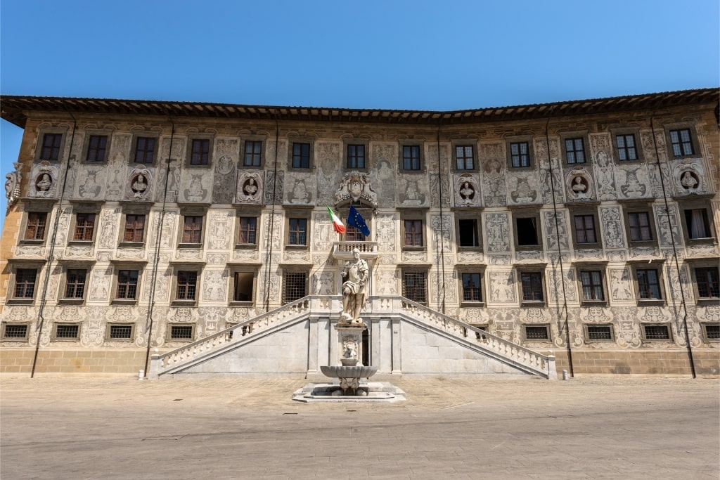 Exterior view of Palazzo della Carovana in Piazza dei Cavalieri, Pisa, Italy