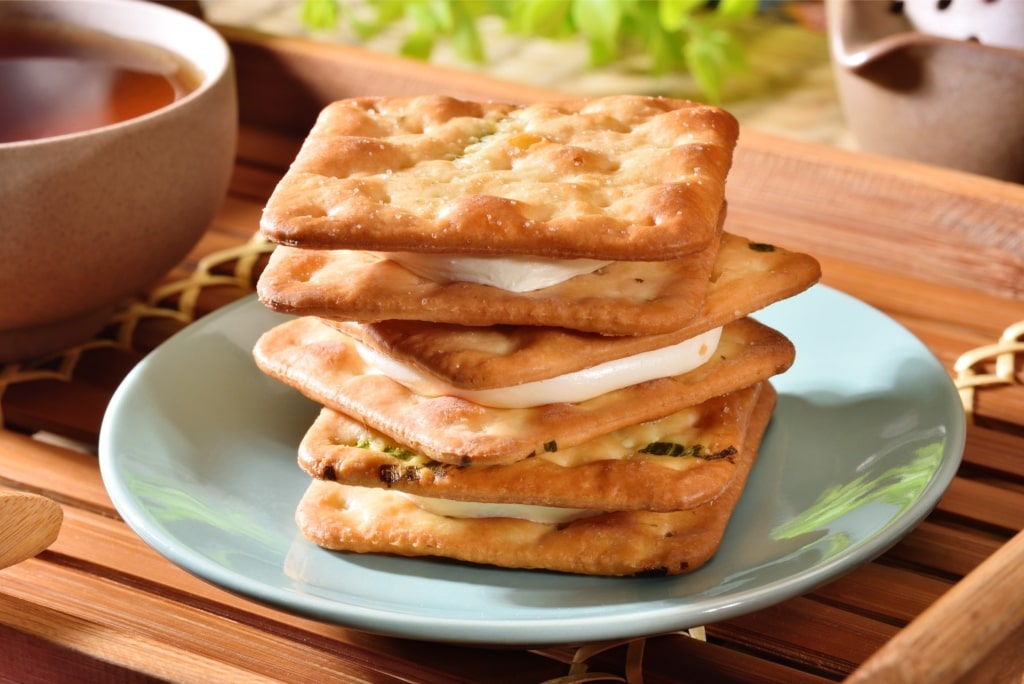 Plate of Taiwanese nougat crackers