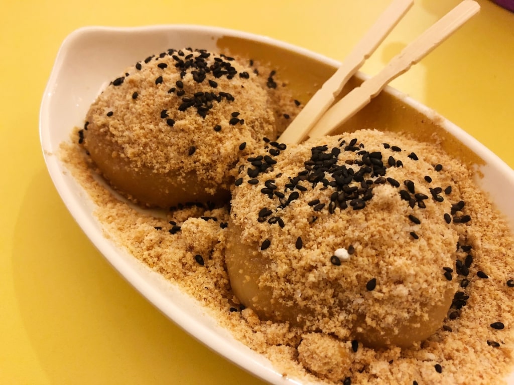 Japanese mochi dessert with chewy texture