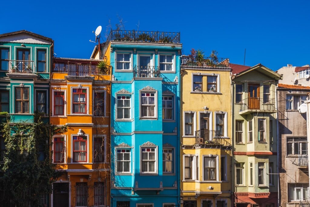 Colorful old buildings in Balat’s Jewish Quarter