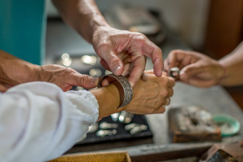 Silver jewelry, one of the best Bali souvenirs
