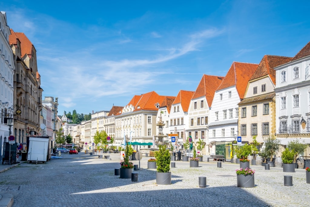 Stadtplatz in Steyr with traditional Austrian buildings