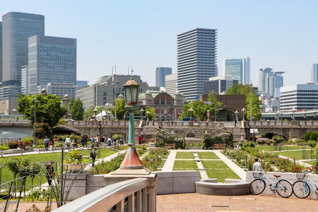 Osaka vs. Tokyo - Nakanoshima Park, Osaka