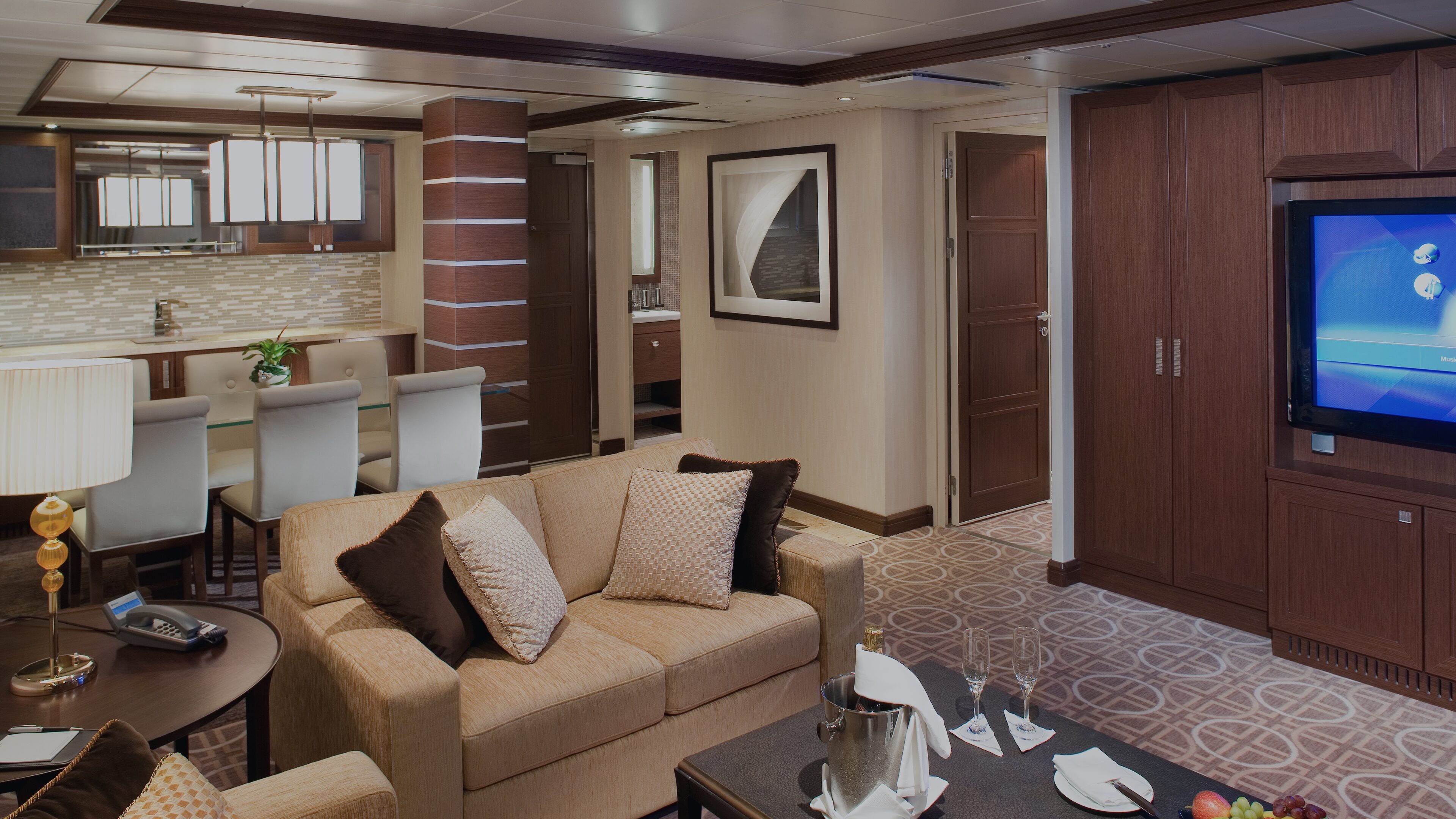celebrity cruises suite amenities